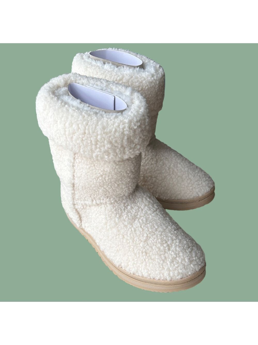 Cozy Cream Shearling Women's Boots Size Small Fits Size 7-8 Neutral Rubber Soles - Picture 4 of 6